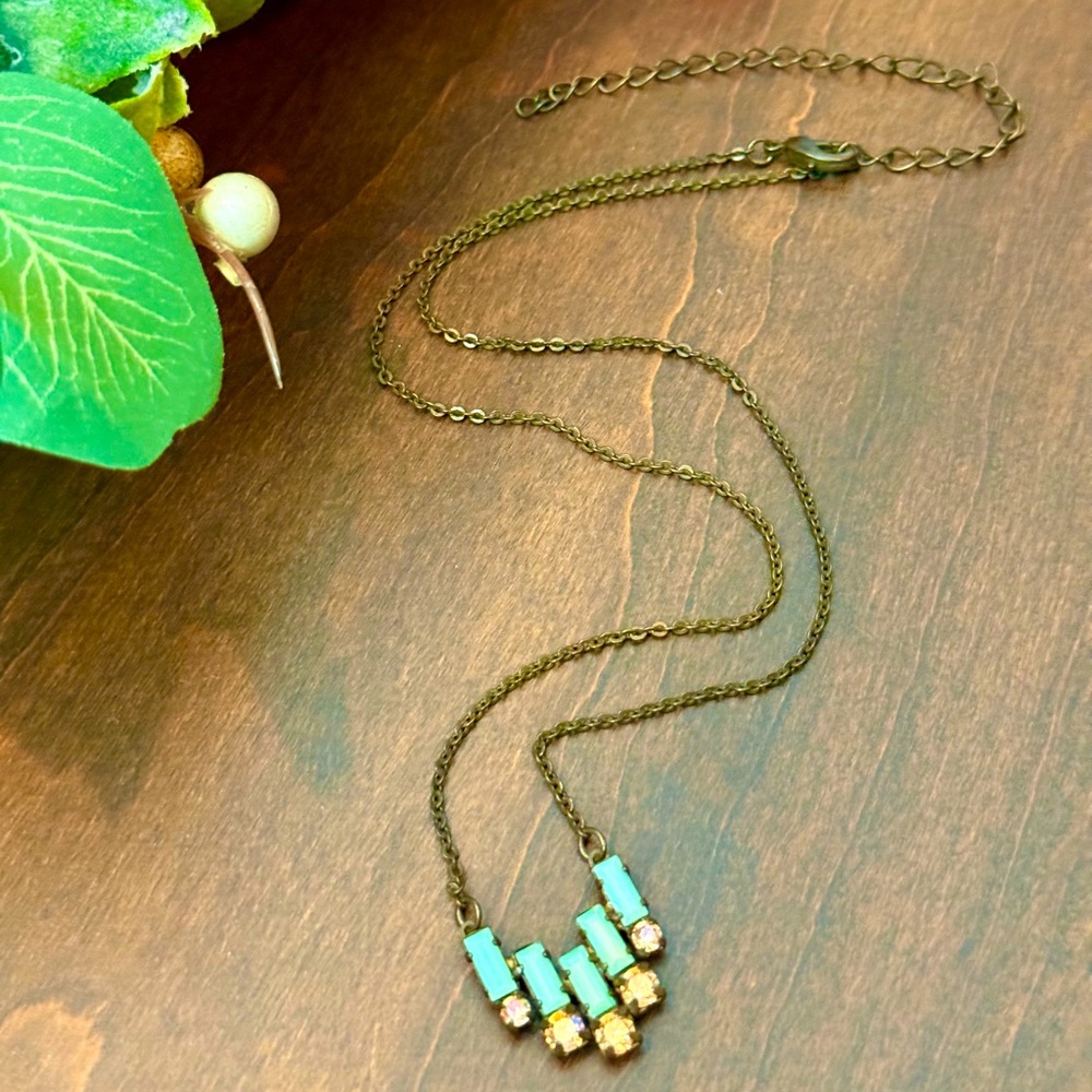 Lovely Sorrelli Vintage Handcrafted Pendant Necklace